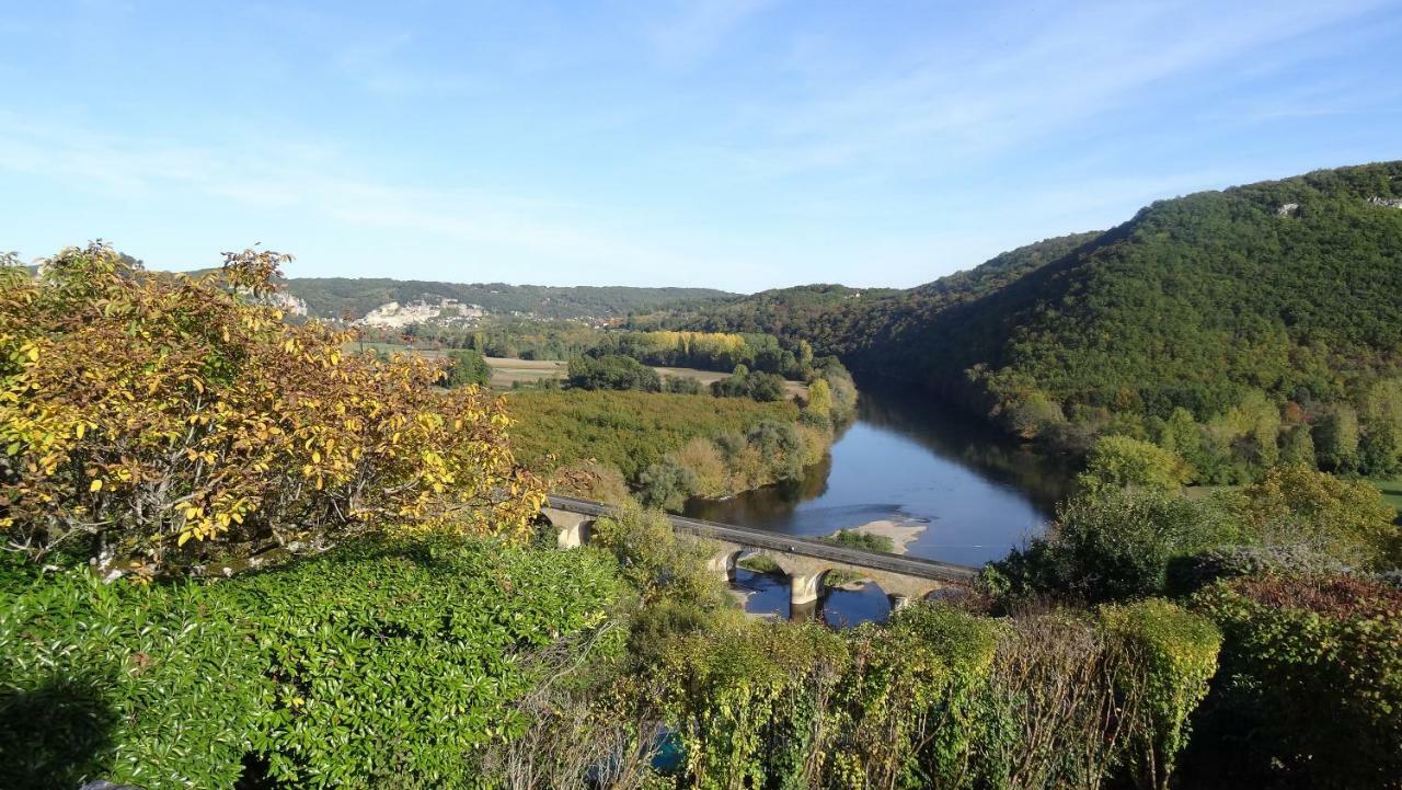 Holiday home Du Sabotier - Troglodytique - A 100 M Baignade En Riviere - Location De Canoe - Circuits Cyclo - Aire De Pique-nique - 3 Restaurants